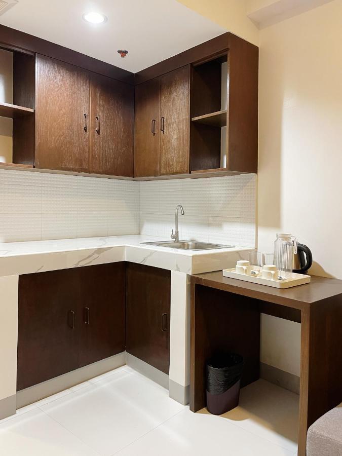 Airo Suites Makati Pasay Eksteriør bilde