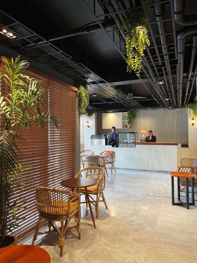 Airo Suites Makati Pasay Eksteriør bilde