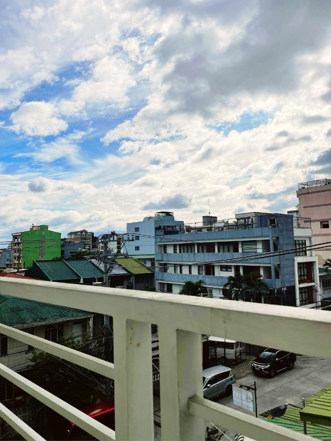 Airo Suites Makati Pasay Eksteriør bilde