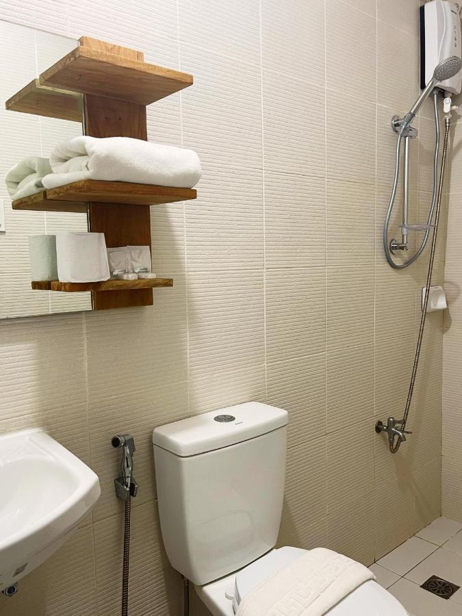 Airo Suites Makati Pasay Eksteriør bilde
