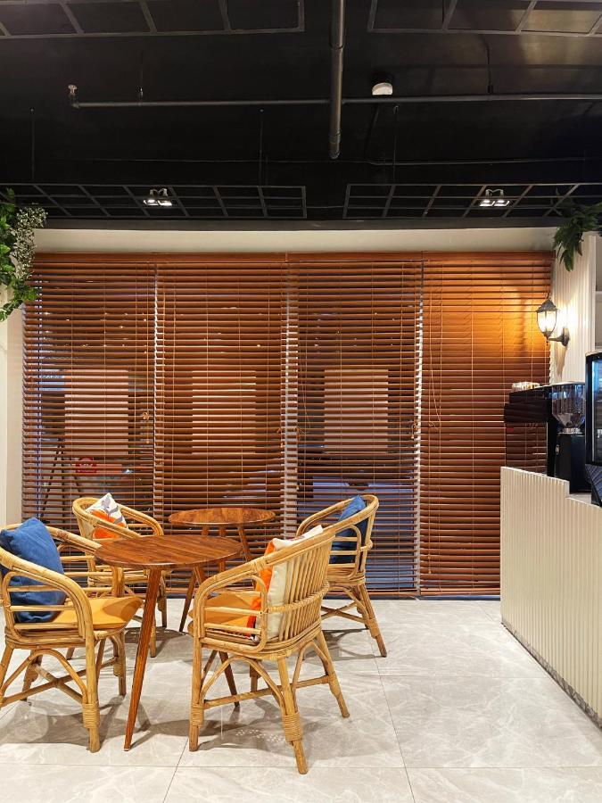 Airo Suites Makati Pasay Eksteriør bilde